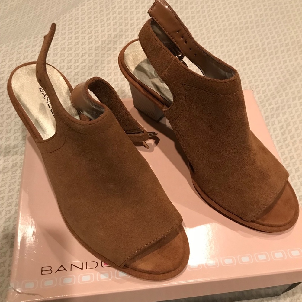 Bandolino rust suede open toe ankle boot 7M